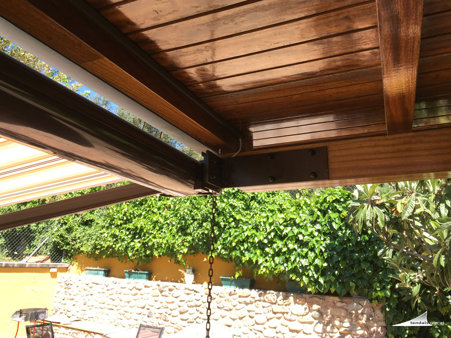 PROYECTO DE TOLDO COFRES A PÉRGOLA DE MADERA
