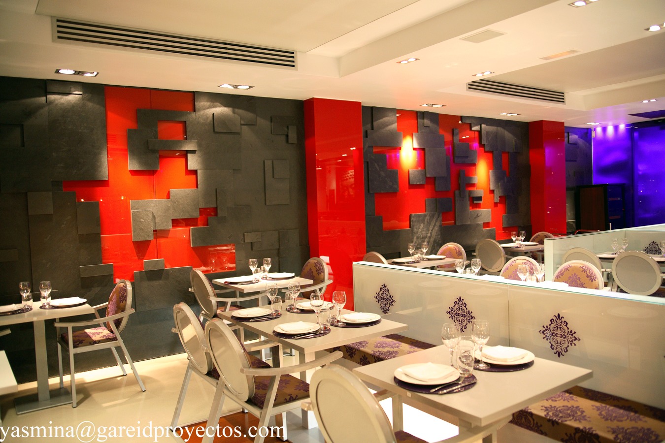 Proyecto y Dirección de Obra de reforma integral, actividad y diseño de muebles del restaurante “La Gran Muralla”, (Plaza Porta de la Mar), Valencia.