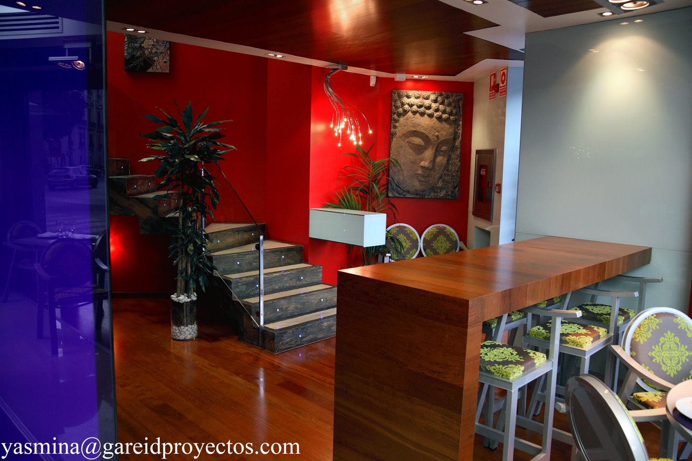 Proyecto y Dirección de Obra de reforma integral, actividad y diseño de muebles del restaurante “La Gran Muralla”, (Plaza Porta de la Mar), Valencia.