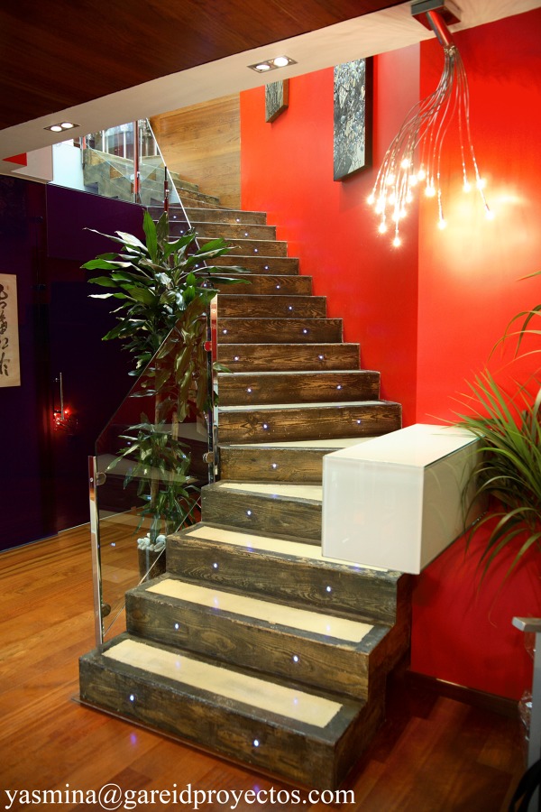 Proyecto y Dirección de Obra de reforma integral, actividad y diseño de muebles del restaurante “La Gran Muralla”, (Plaza Porta de la Mar), Valencia.