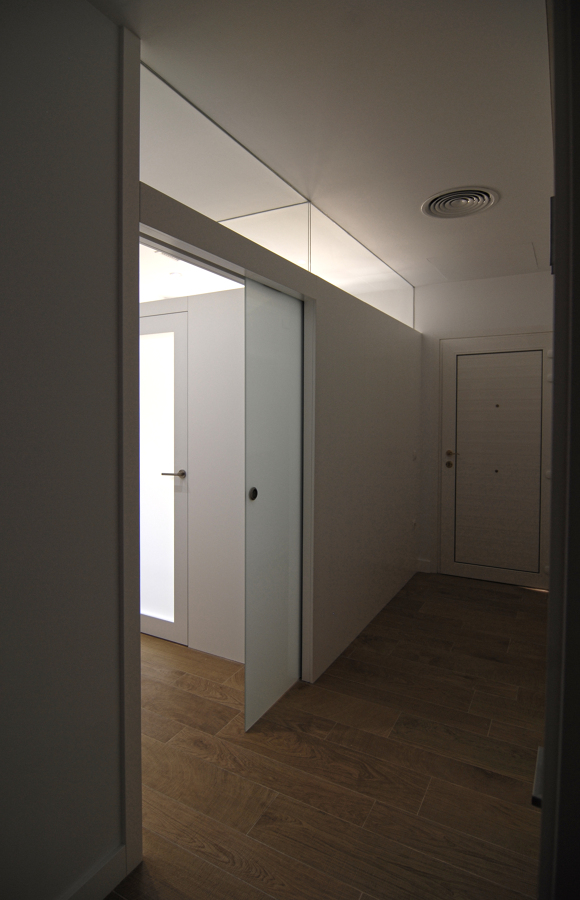 Puerta acceso vivienda y dormitorio