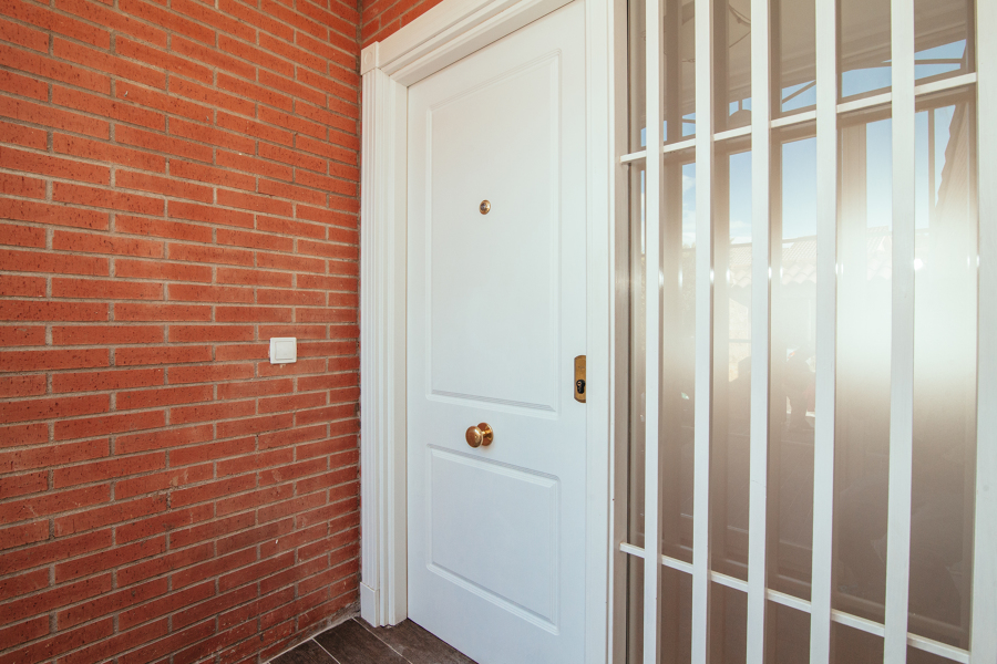 Puerta acorazada de entrada