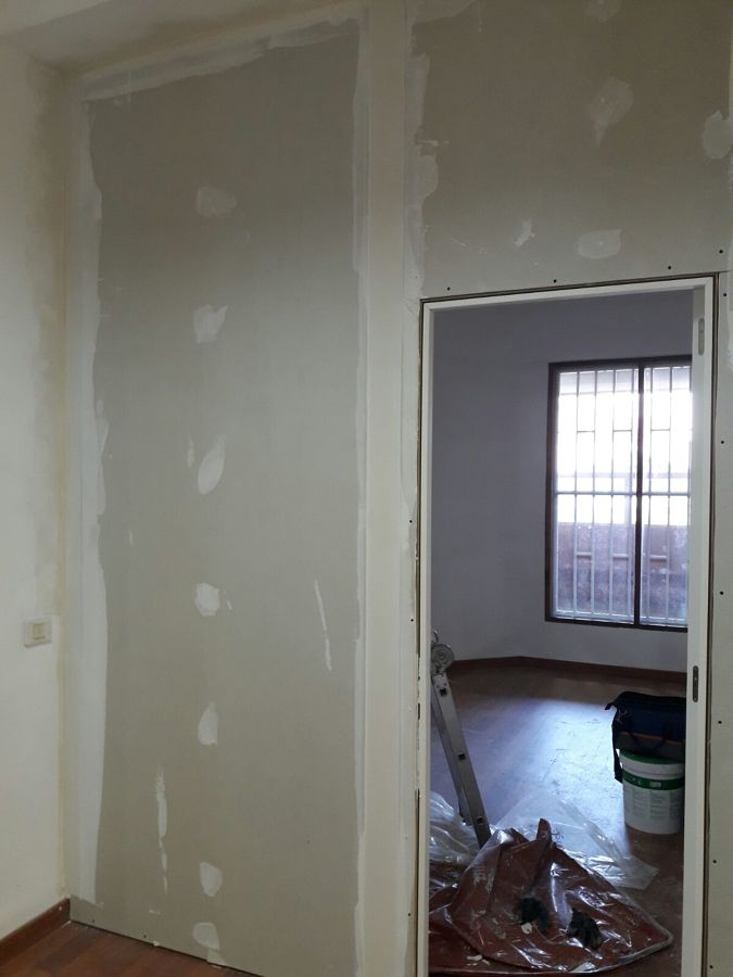 Puerta antes de marco vista externa