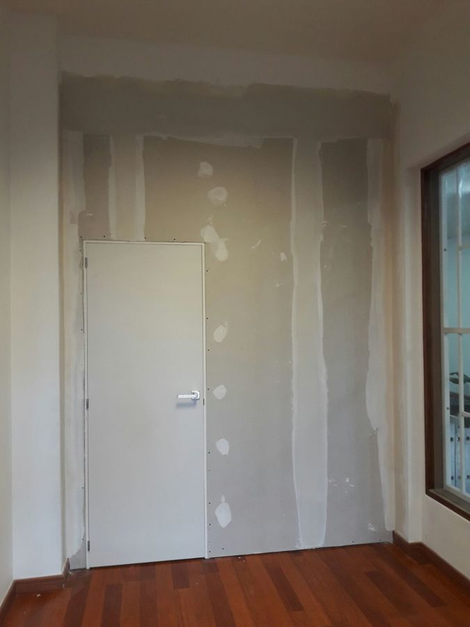 Puerta antes de marco vista interna