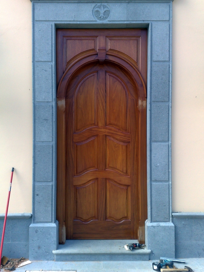 Puerta blindada de seguridad