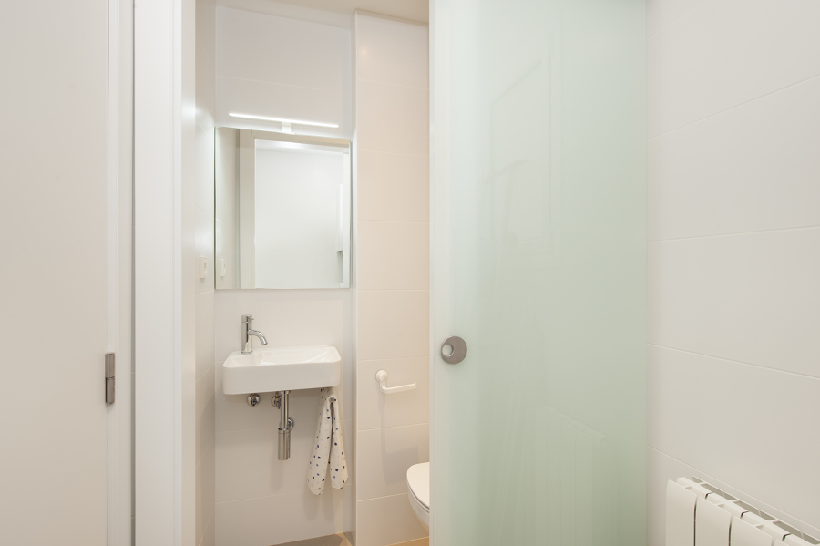 Puerta corredera aseo | Sincro