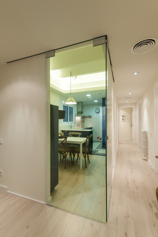 Puerta corredera cocina | Proyecto Amigó