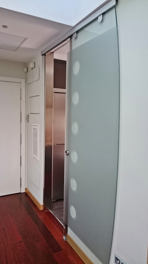 Puerta Corredera De cristal con vinilo Circulos