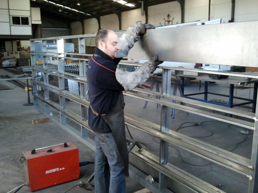 Puerta corredera mecanizada