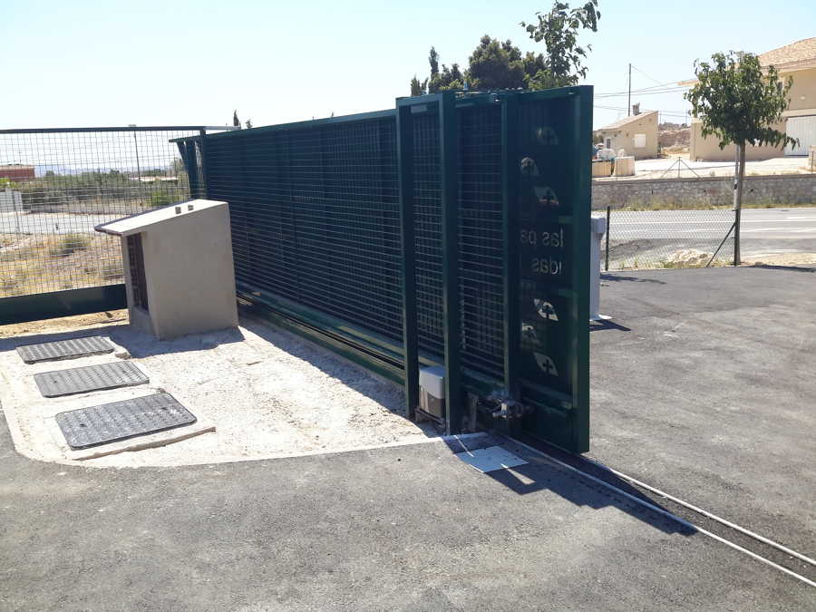 Puerta corredera Telescópica en Alicante