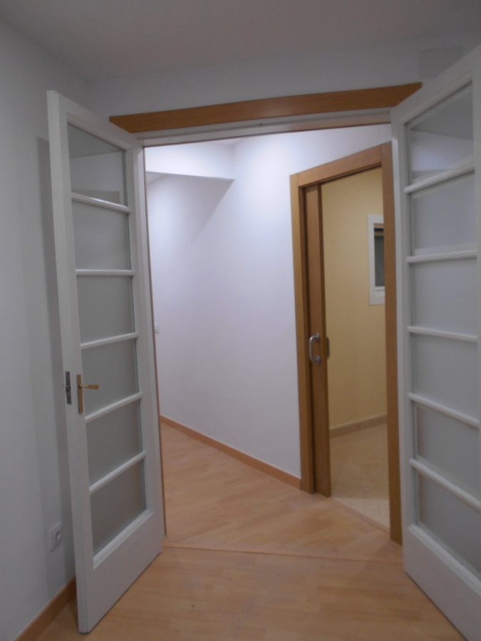 puerta corredera  y parquet