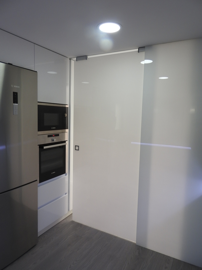 PUERTA CRISTAL GUIA OCULTA