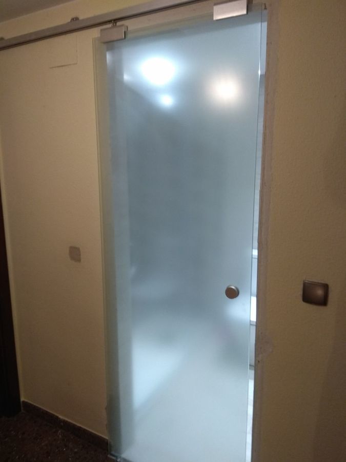 Puerta de cristal corredera