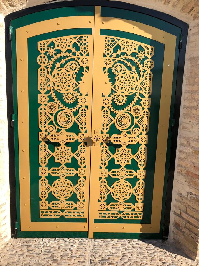 PUERTA DE ENTRADA AL TEATRO