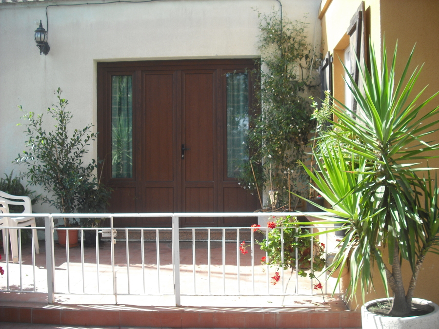 puerta de entrada (otro ángulo)