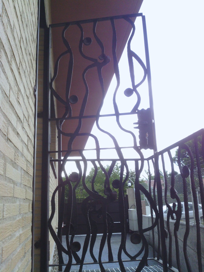 PUERTA DE FORJA ARTISTICA