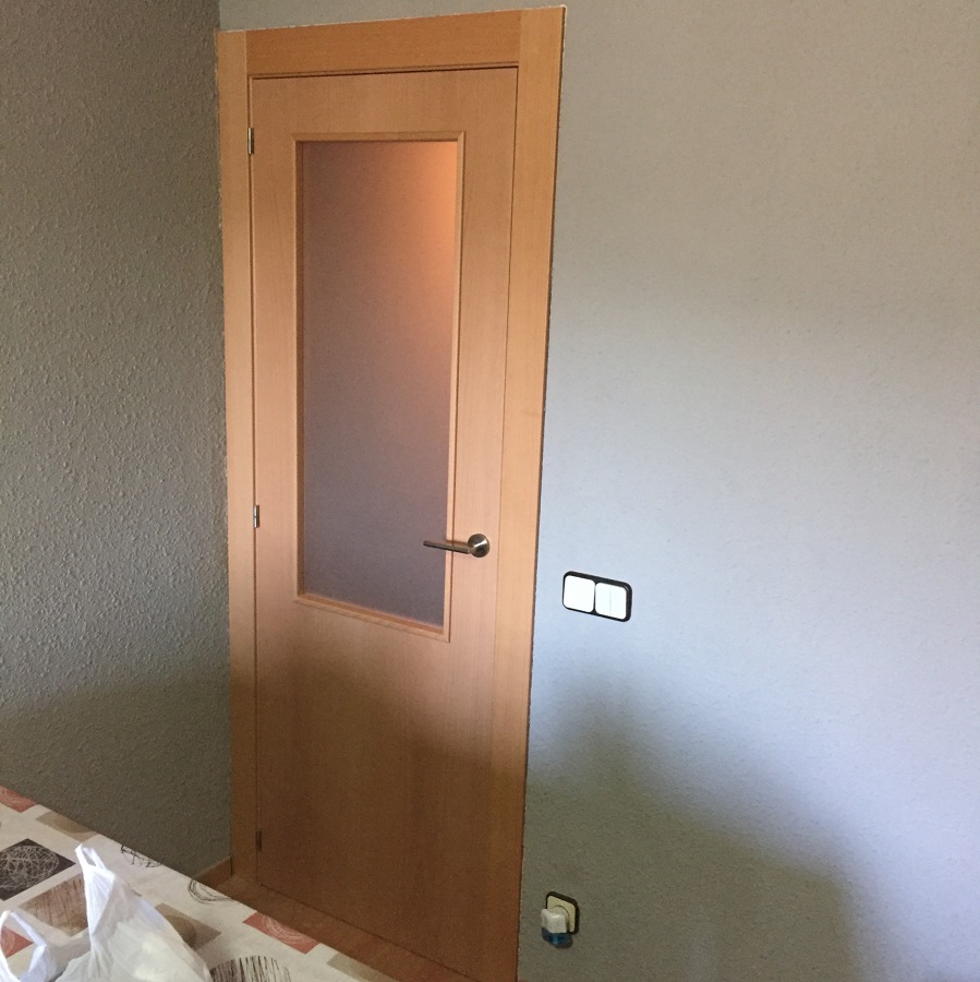 Puerta de haya de 1 vidrio