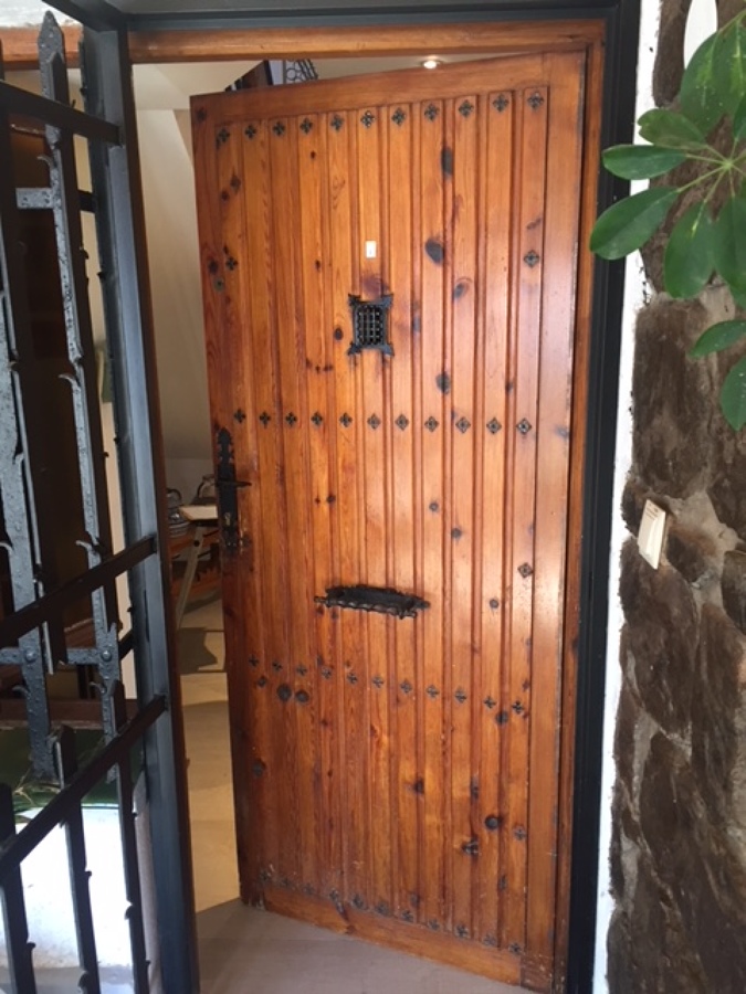 Puerta de la casa a sustituir