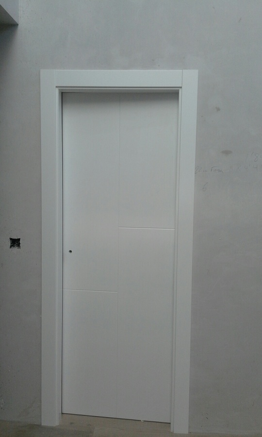 Puerta de paso. Vivienda particular. Entrambasaguas.