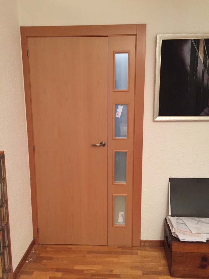 PUERTA DOBLE PARA EL SALON. CARA INTERIOR