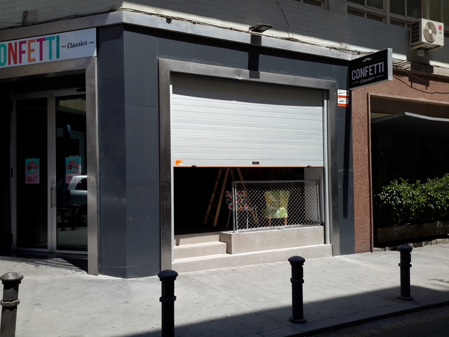 Puerta enrollable Aluminio para comercio en Alicante