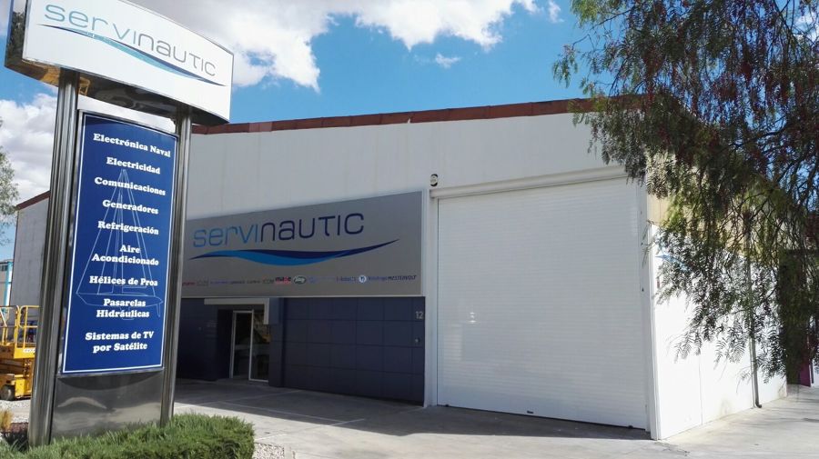 Puerta enrollable para industria en Benidorm