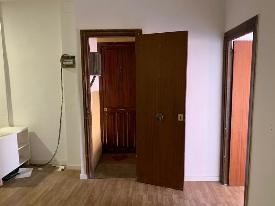 Puerta entrada de vivienda