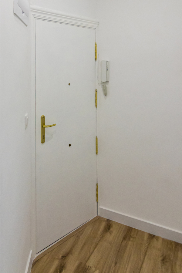 Puerta entrada Después