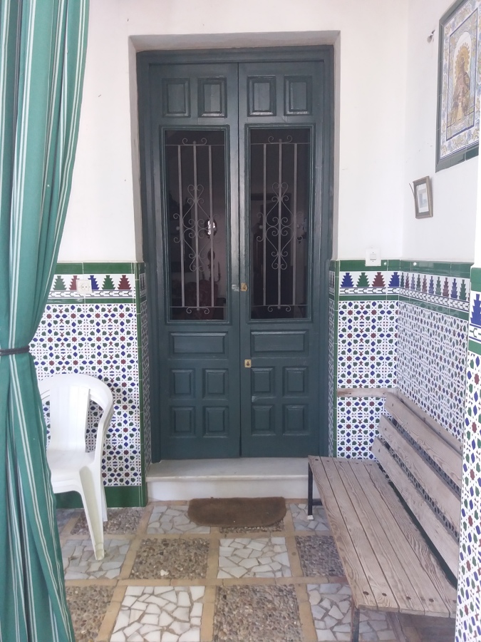 Puerta entrada, restauracion