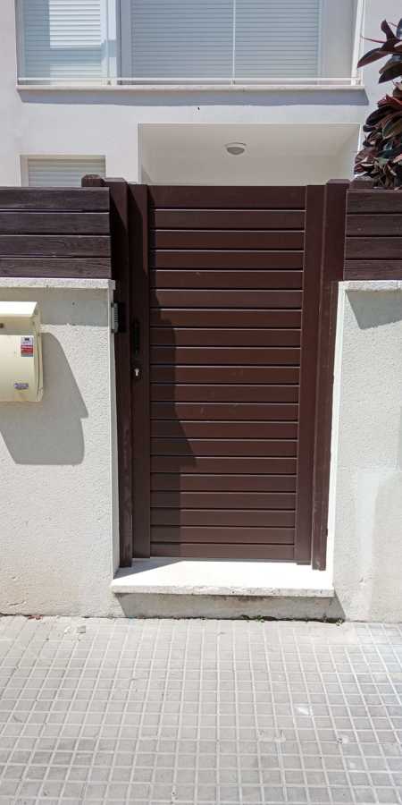 Puerta instalada