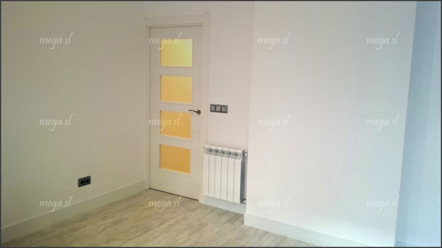 Puerta-lacada-blanco-vidriera-mapi