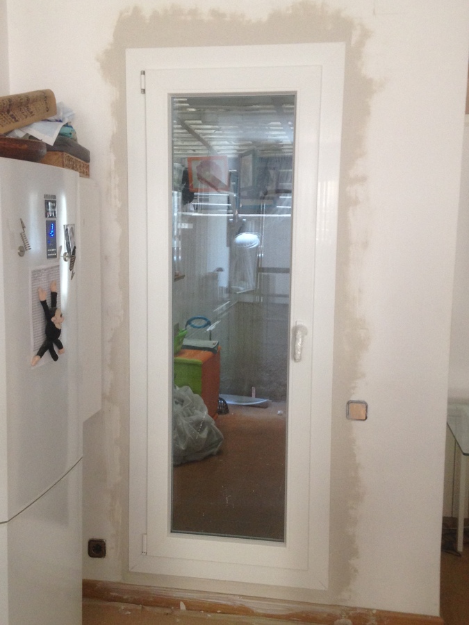 Puerta lavadero // Porta safareig