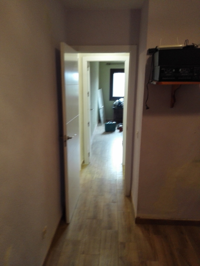 puerta maciza blanca con 4 grecas-----