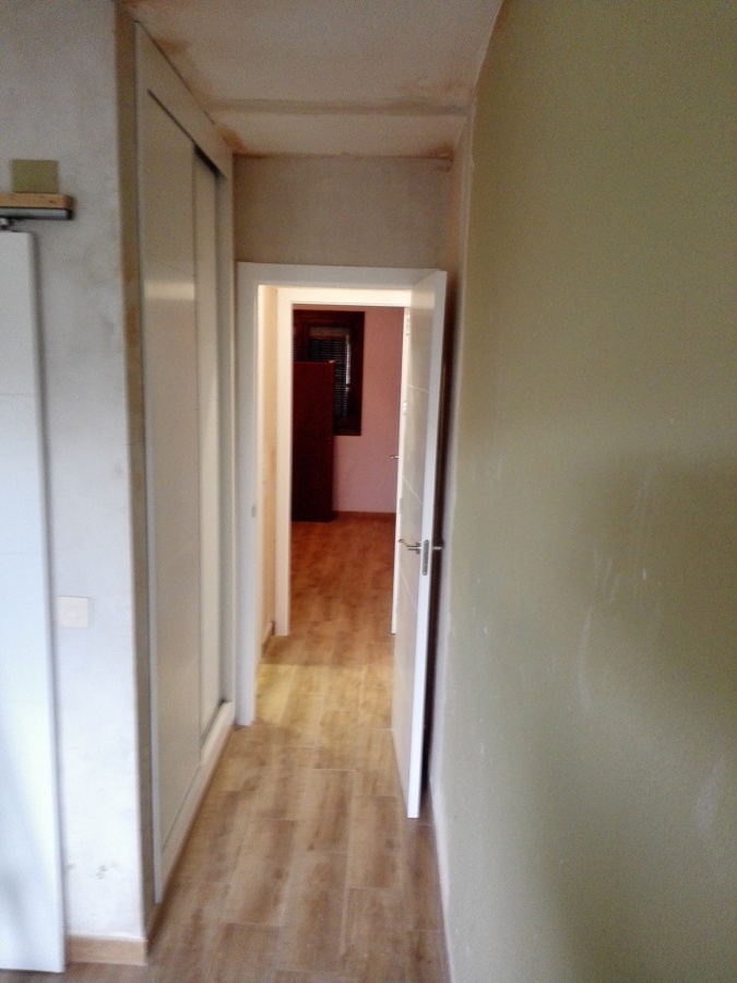 puerta maciza blanca con 4 grecas --------------