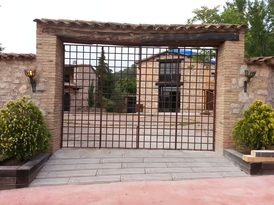 puerta modelo catalán