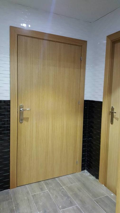 PUERTA ROBLE ESPECIAL MINUSVALIDOS.