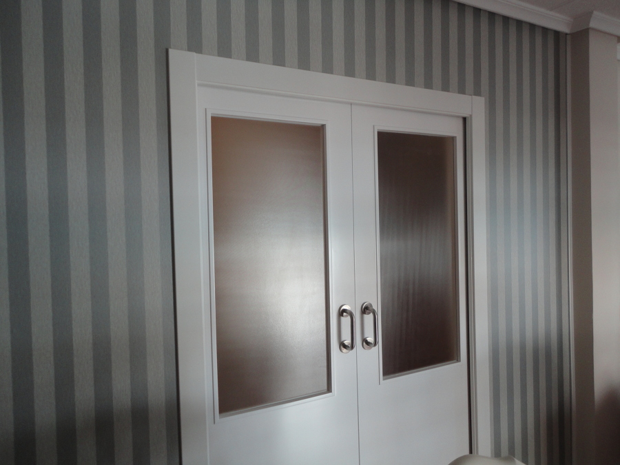 puerta salon comedor con jambeado