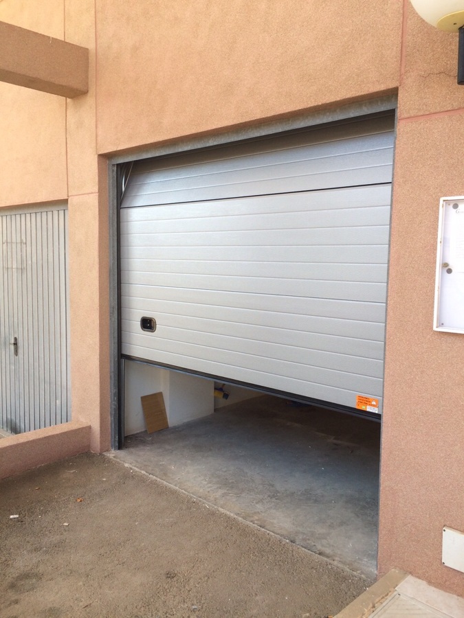 Puerta seccional automática Santa Pola