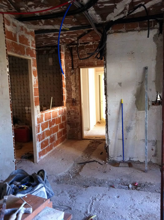 Puerta y ventana rematadas