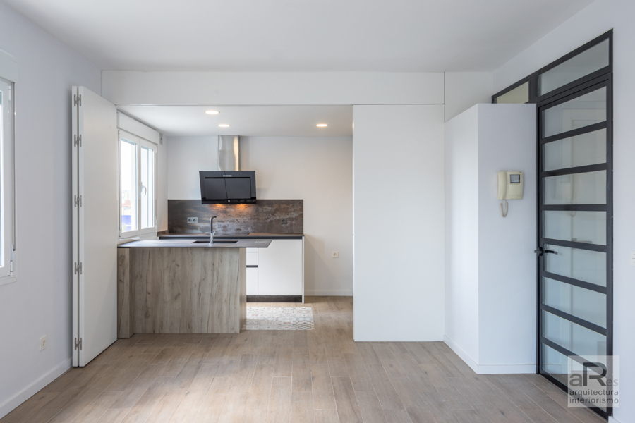 Puertas correderas-abatibles cocina