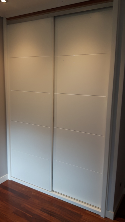 Puertas correderas cerradas