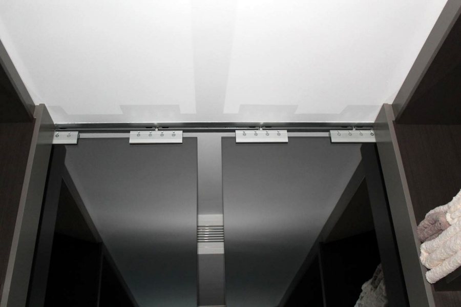 Puertas correderas de espejo