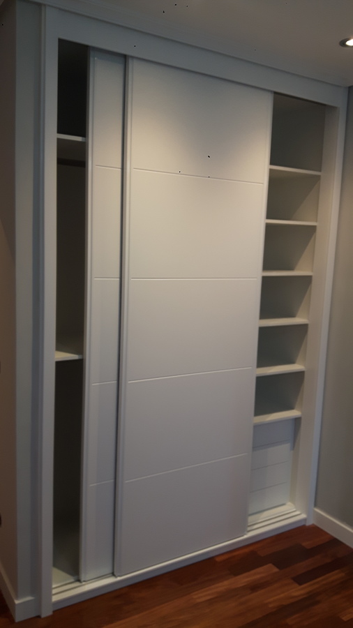 Puertas entre abiertas