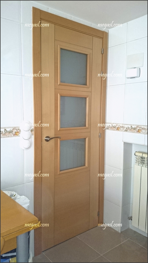 Puertas modelo Mara, vidriera, en haya vaporizada