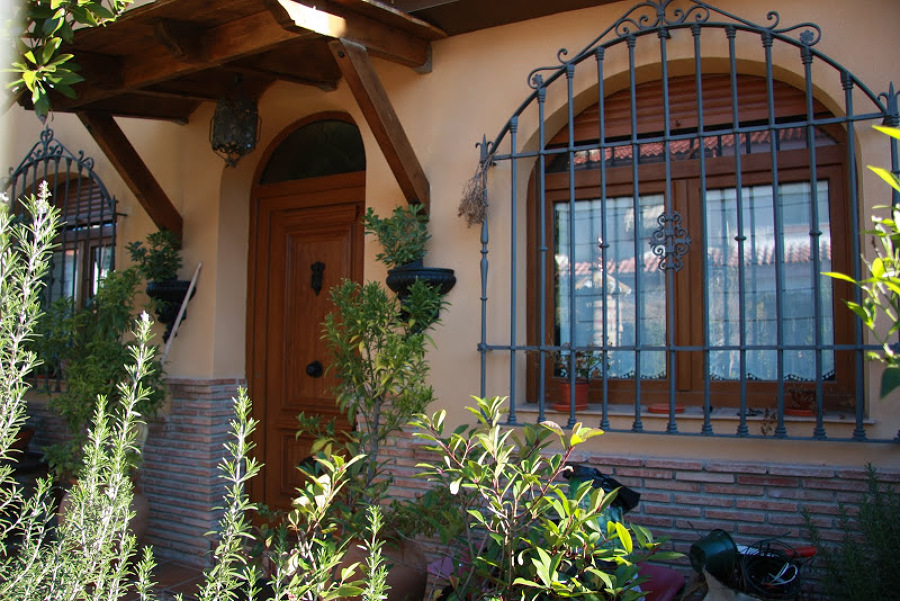 Puertas y ventanas de PVC imitación madera.