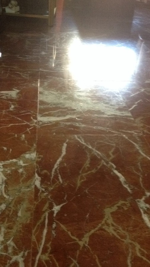 Pulido de suelo rojo alicante