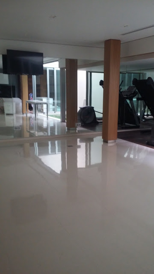 PULIDO Y ABRILLANTADO DE SUELO TERRAZO 