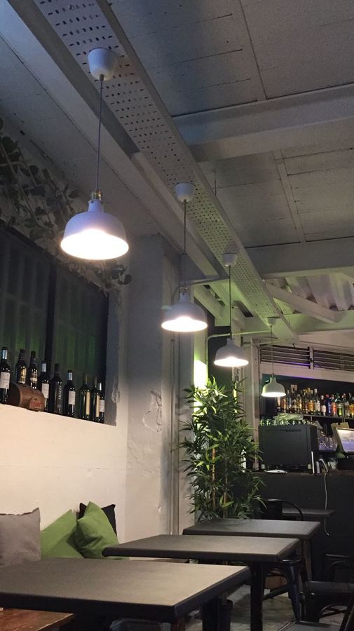 Puntos de luz mesas salón 