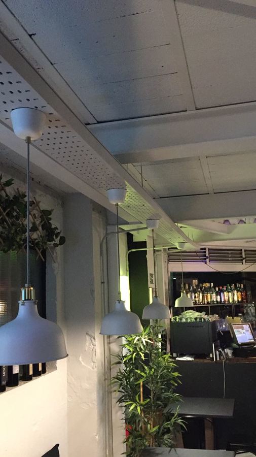 Puntos de luz mesas salón