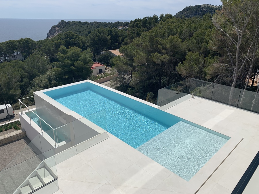 Que piscina mas bonita